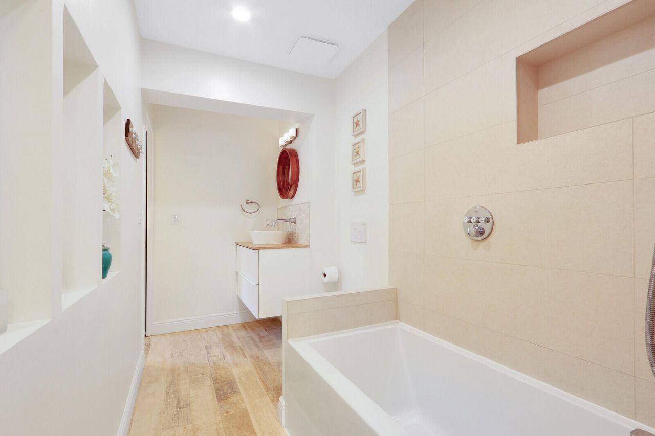 721 N Lakeside Drive, Lake Worth Beach, FL 33460 Photo