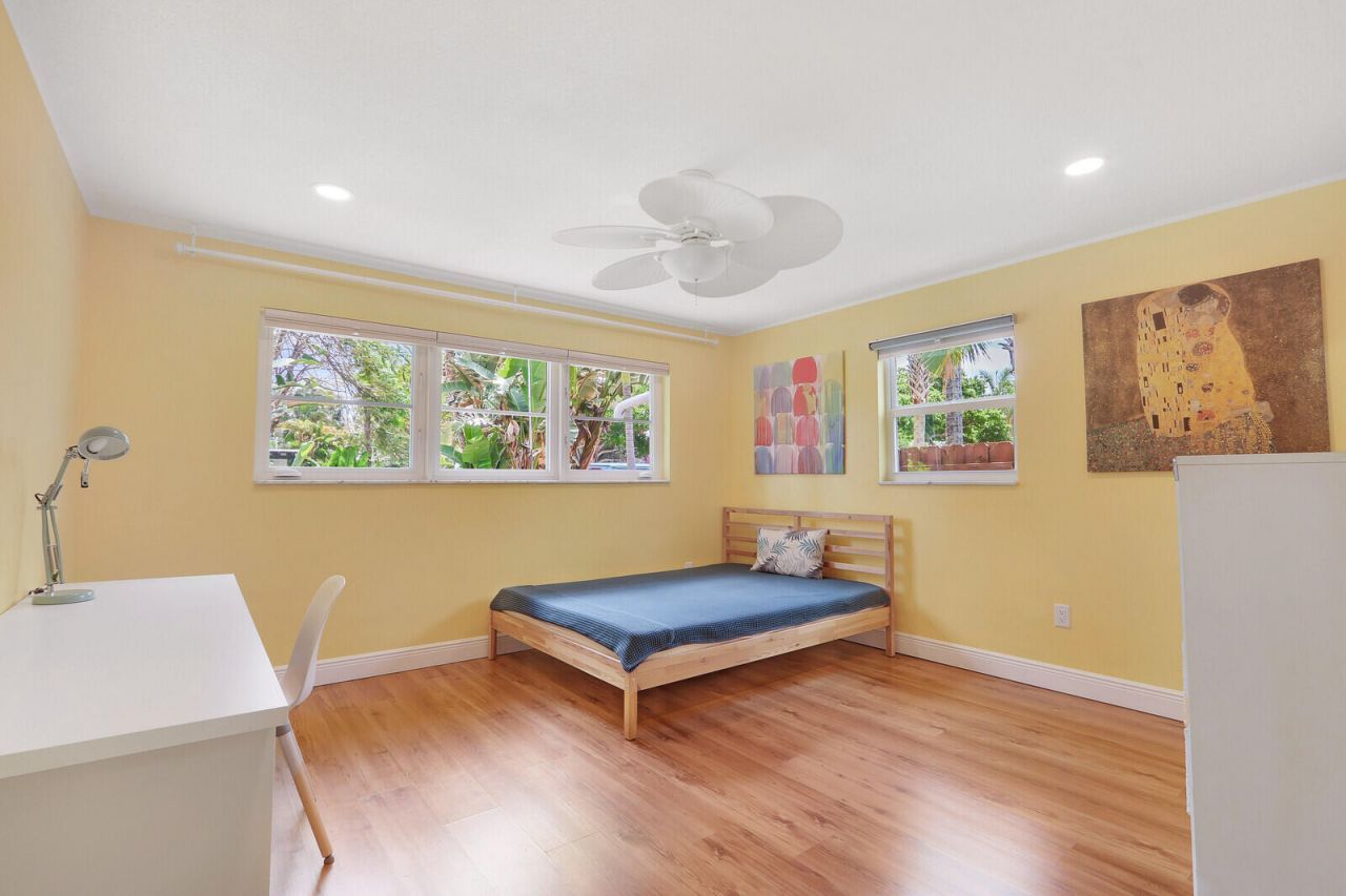 721 N Lakeside Drive, Lake Worth Beach, FL 33460 Photo