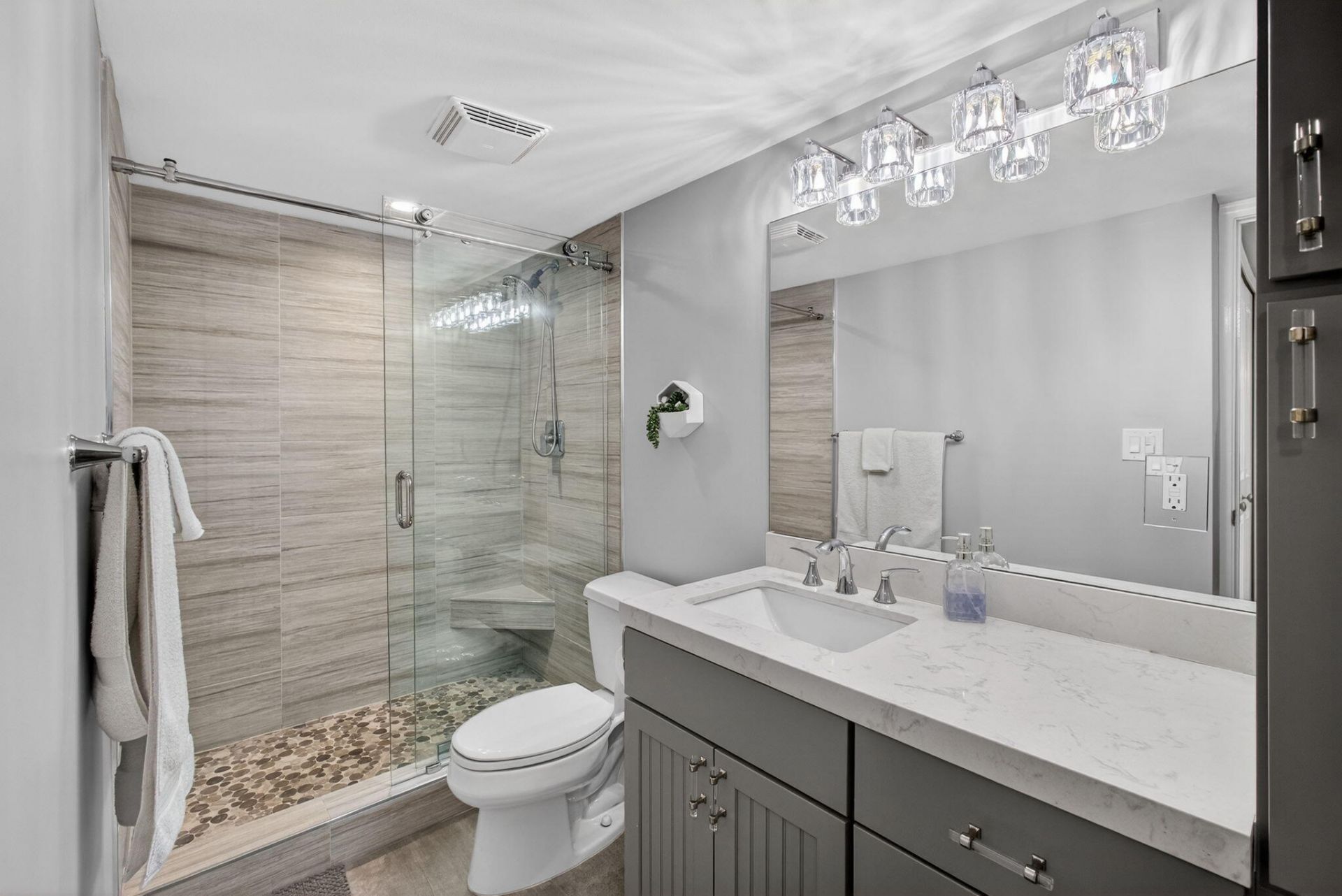 4200 N Ocean Drive, Unit 2-803, Riviera Beach, FL 33404 Photo