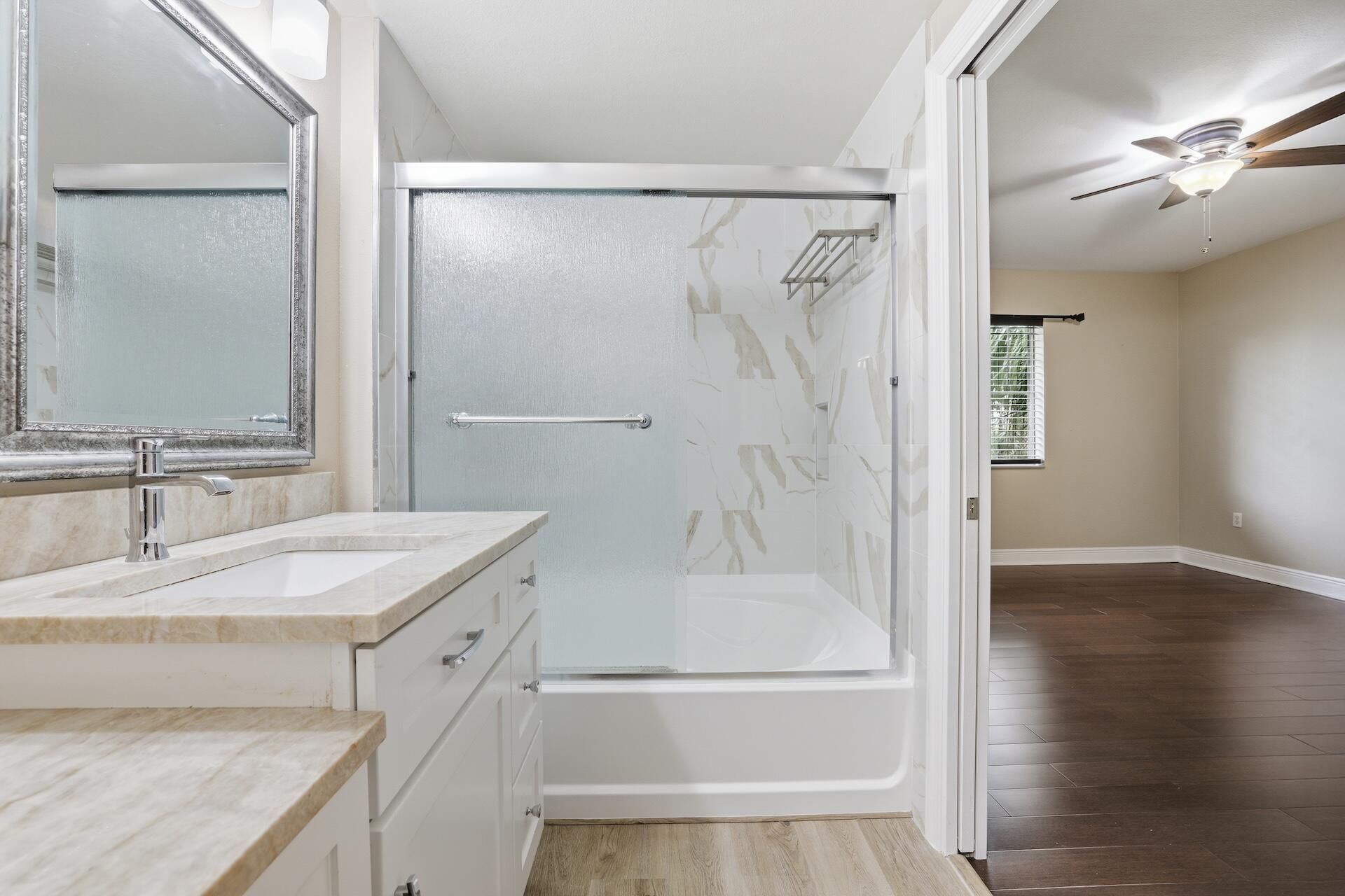 6559 Emerald Dunes Drive, Unit 308, West Palm Beach, FL 33411 Photo