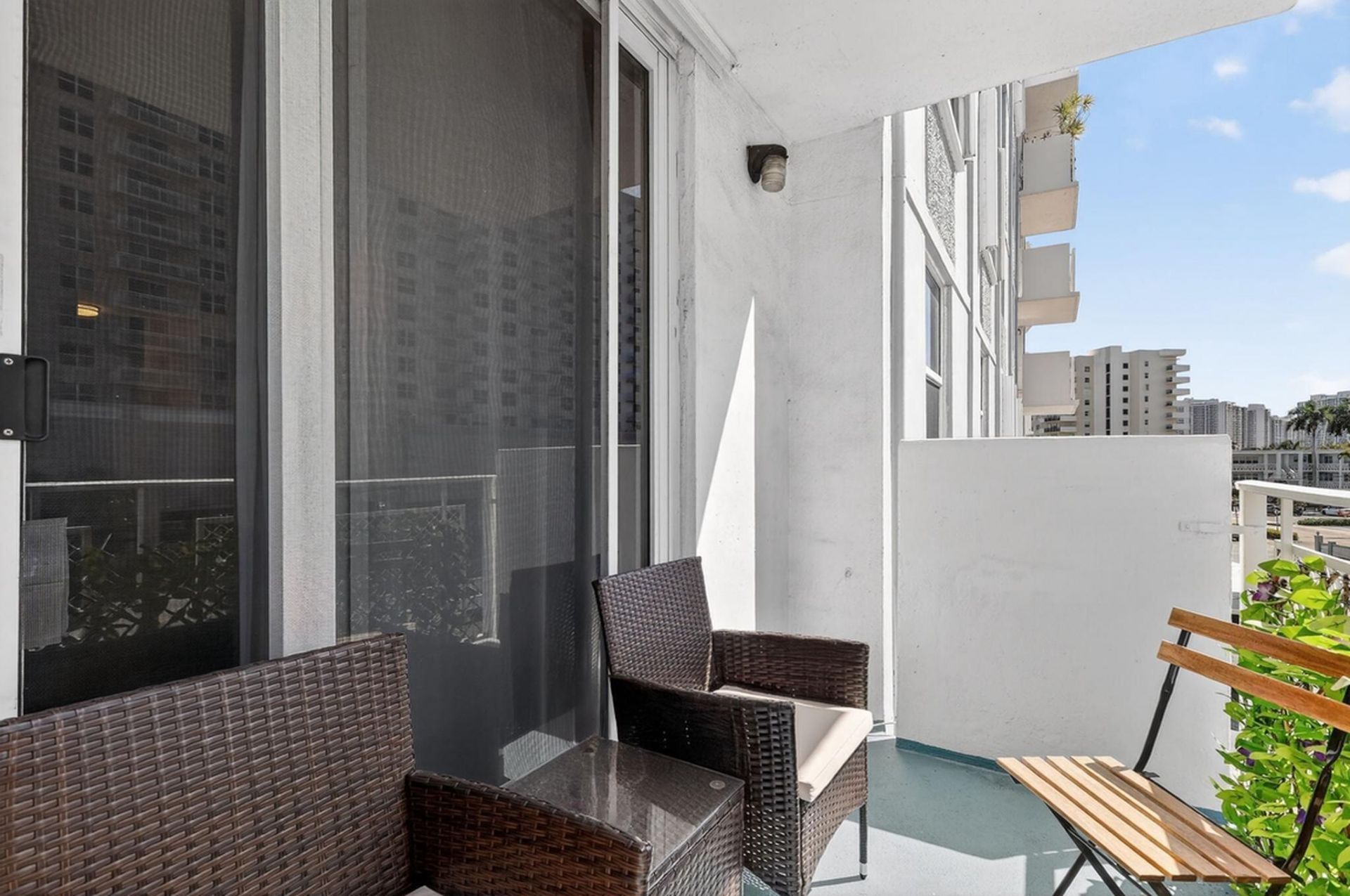 430 Golden Isles Drive, Unit 301, Hallandale Beach, FL 33009 Photo
