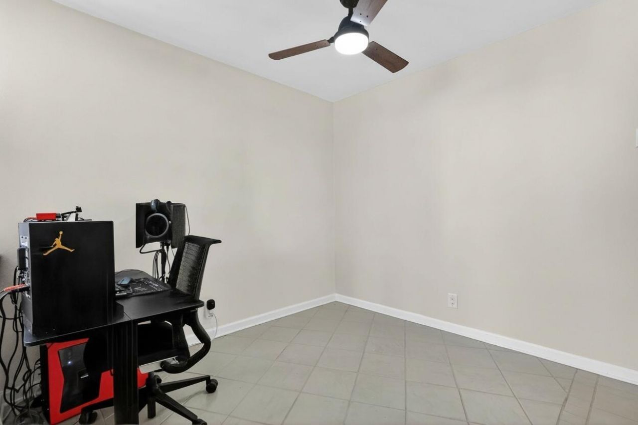 430 Golden Isles Drive, Unit 301, Hallandale Beach, FL 33009 Photo
