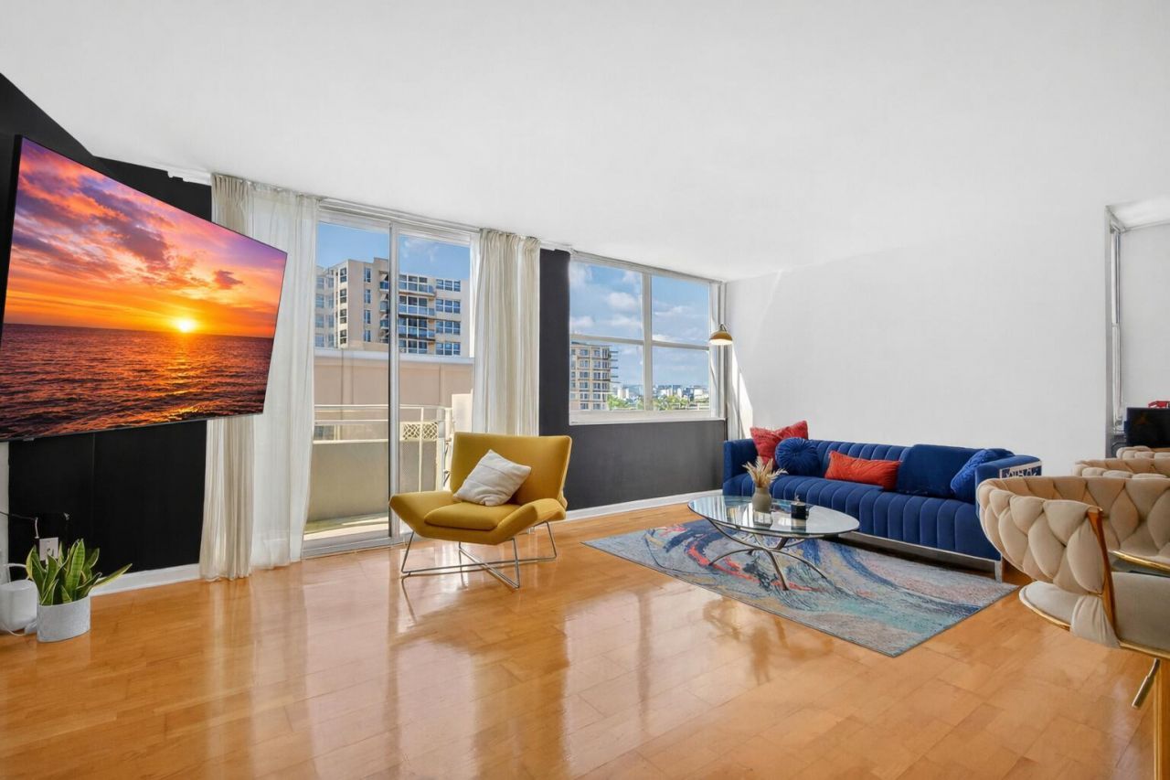 430 Golden Isles Drive, Unit 301, Hallandale Beach, FL 33009 Photo