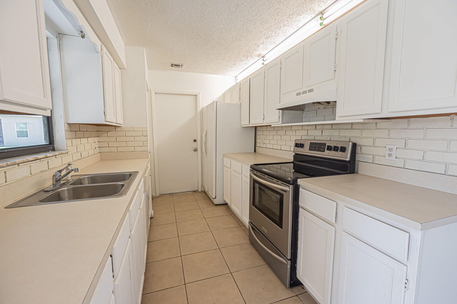 993 SW Cecil Lane, Port Saint Lucie, FL 34953 Photo