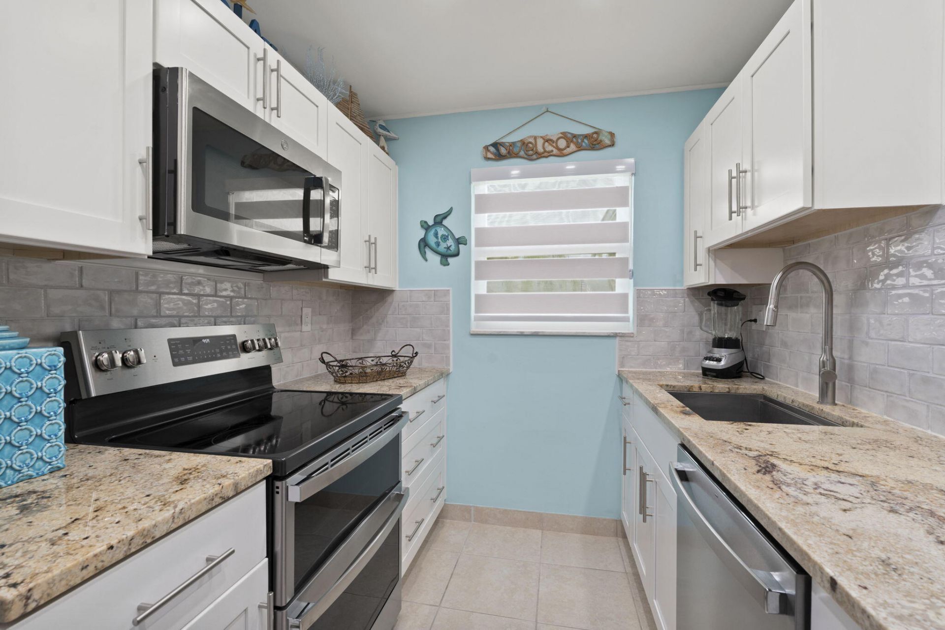 1177 S Drive Circle, Unit B, Delray Beach, FL 33445 Photo