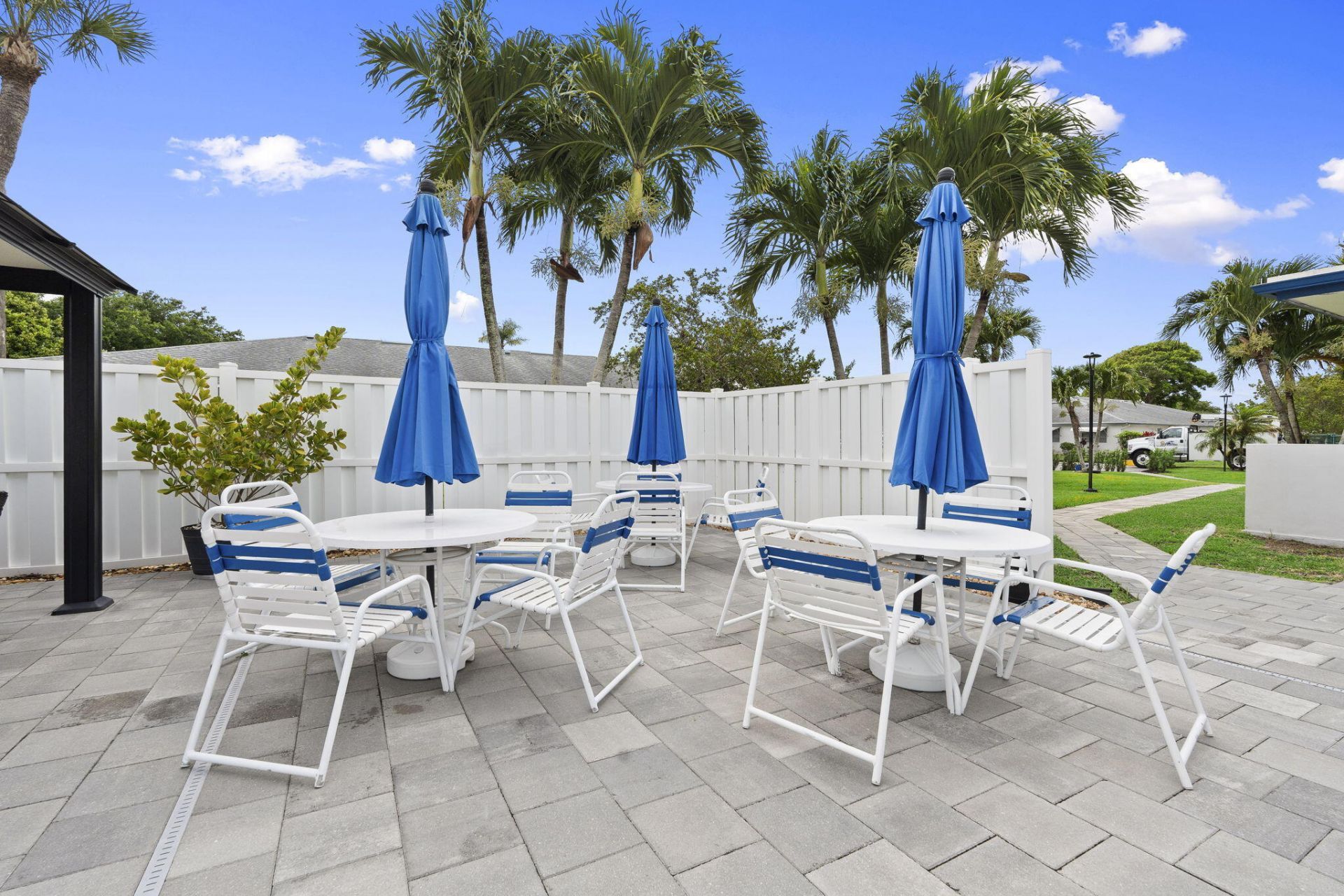 1177 S Drive Circle, Unit B, Delray Beach, FL 33445 Photo