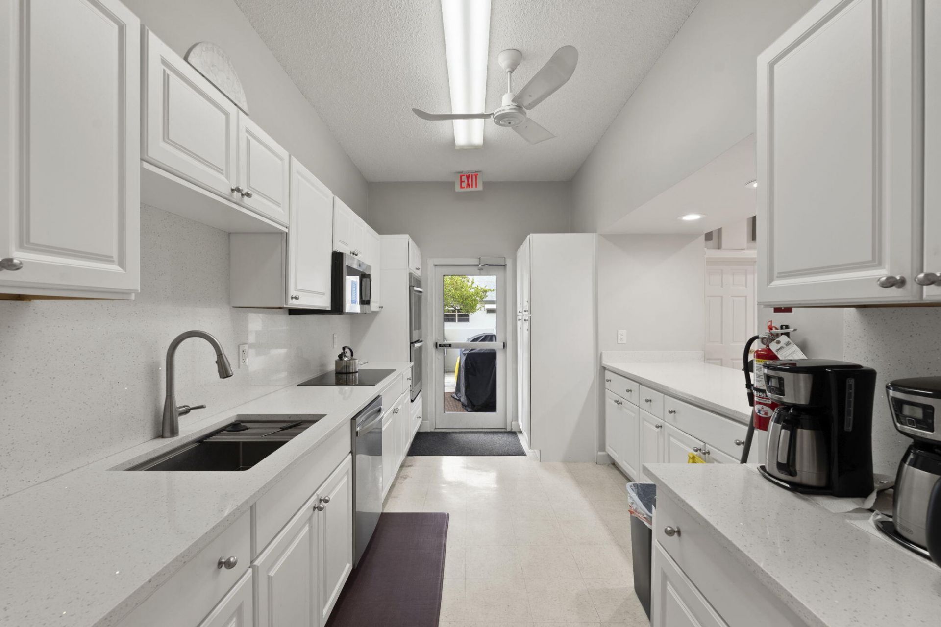 1177 S Drive Circle, Unit B, Delray Beach, FL 33445 Photo