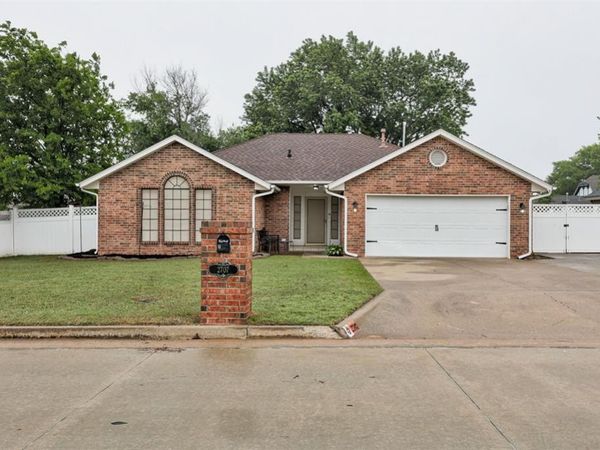 2707 Northridge Road, Shawnee, OK 74804