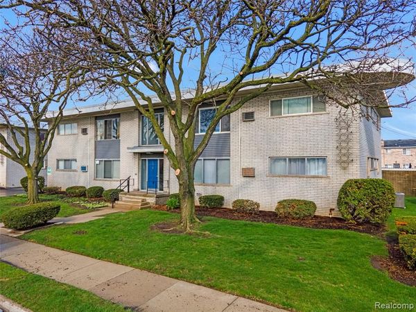 4820 Briarwood Avenue , Royal Oak, MI 48073