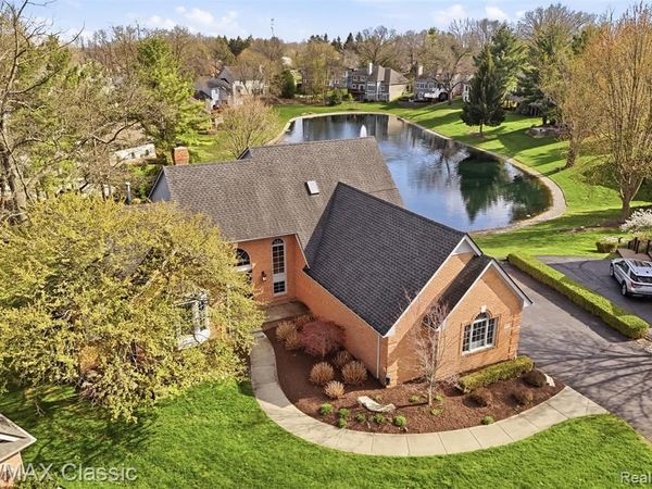 1726 Pondview Lane , Commerce Twp, MI 48382