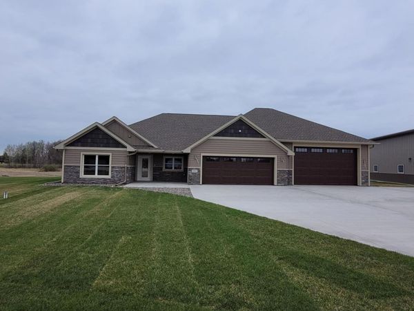 19552 Butternut Street NW, Oak Grove, MN 55011