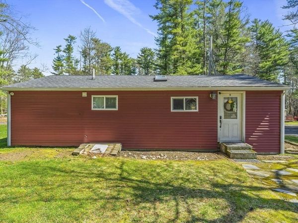 9 Hazel St, Lakeville, MA 02347