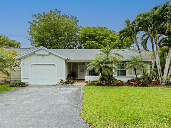 14812 SW 140th Pl , Miami, FL 33186