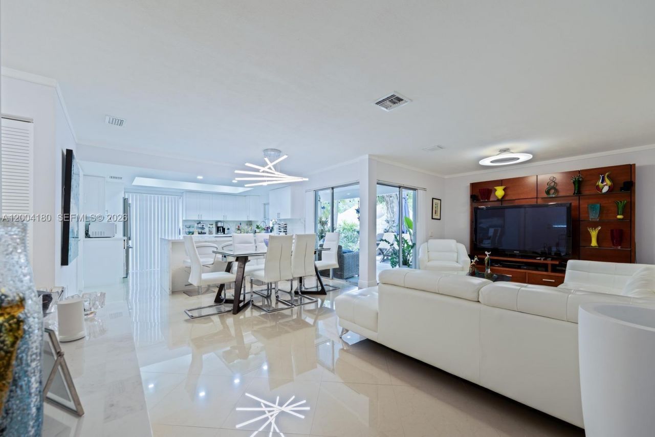14812 SW 140th Pl, Miami, FL 33186 Photo