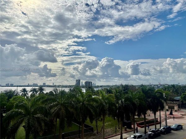 1800 N Bayshore Dr , Unit 303, Miami, FL 33132