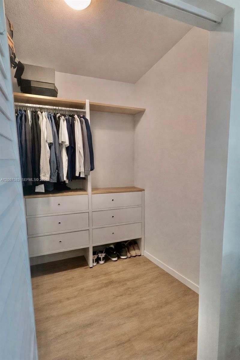 1800 N Bayshore Dr , Unit 303, Miami, FL 33132 Photo