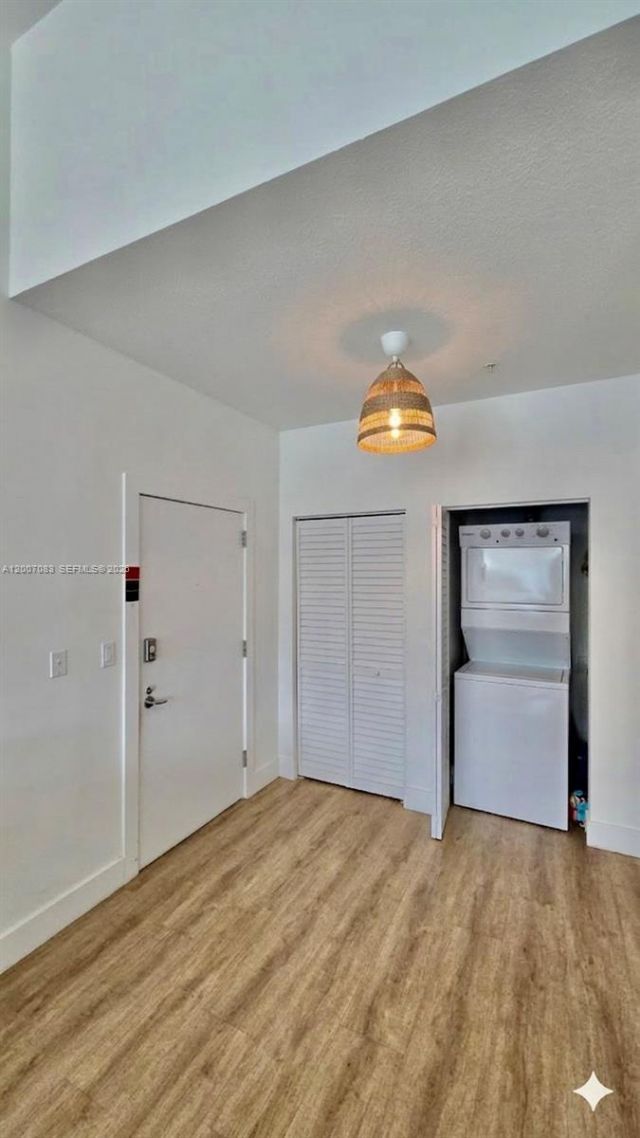 1800 N Bayshore Dr , Unit 303, Miami, FL 33132 Photo