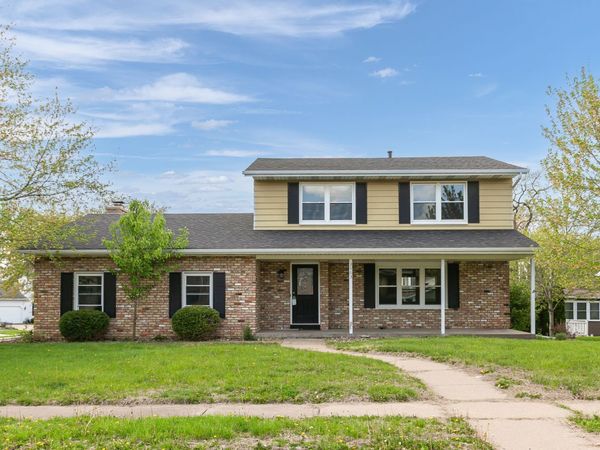 3503 32ND Street , Moline, IL 61265