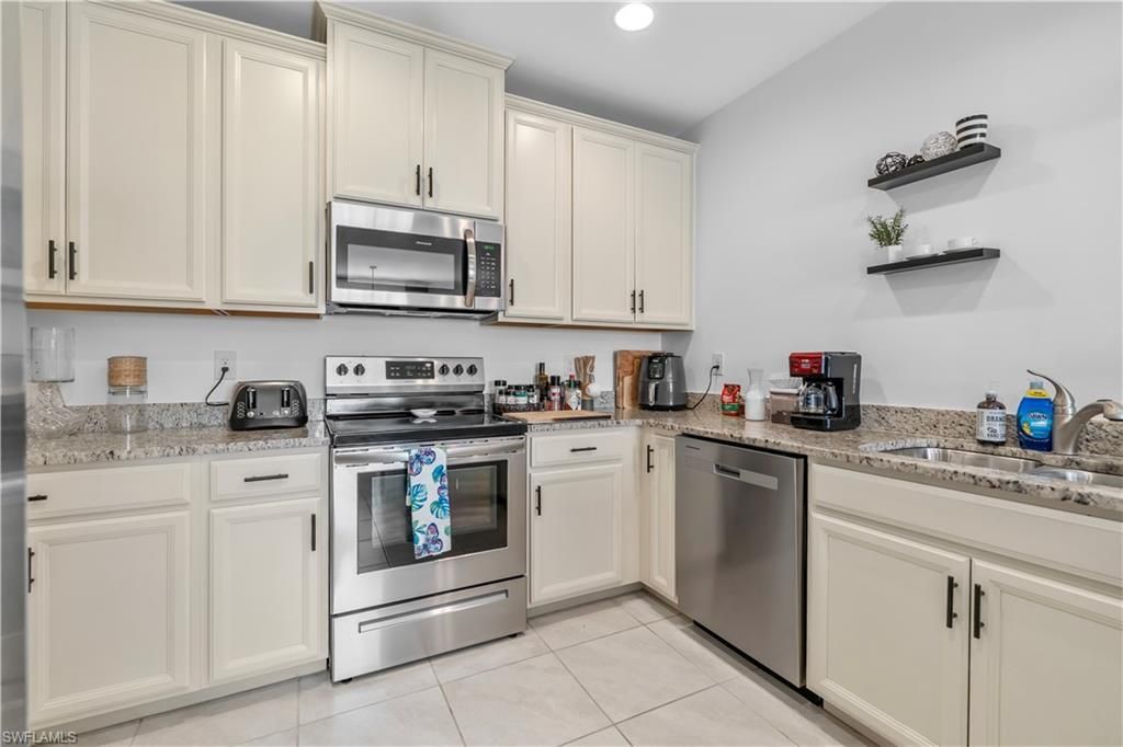 3719 Crofton Ct , Fort Myers, FL 33916 Photo