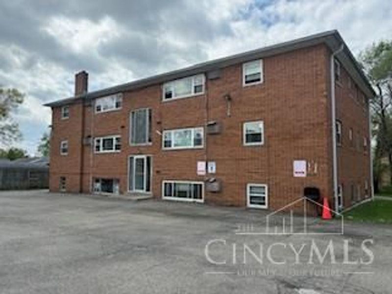 7240 Longwood Court, Colerain Township, OH 45239 Photo 2