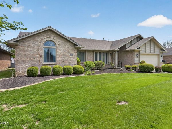 1219 Oaktree Court , Oregon, OH 43616