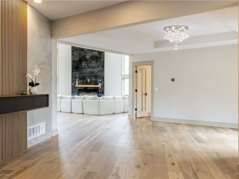 6100 Loch Lomond Court, Solon, OH 44139 Photo 11