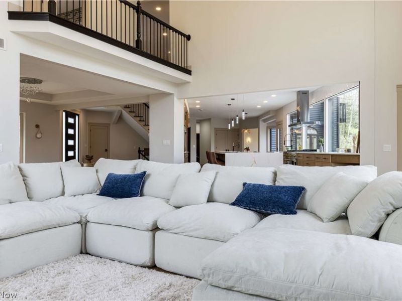 6100 Loch Lomond Court, Solon, OH 44139 Photo 13