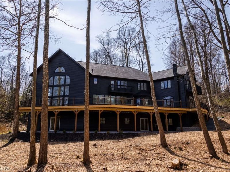 6100 Loch Lomond Court, Solon, OH 44139 Photo 3