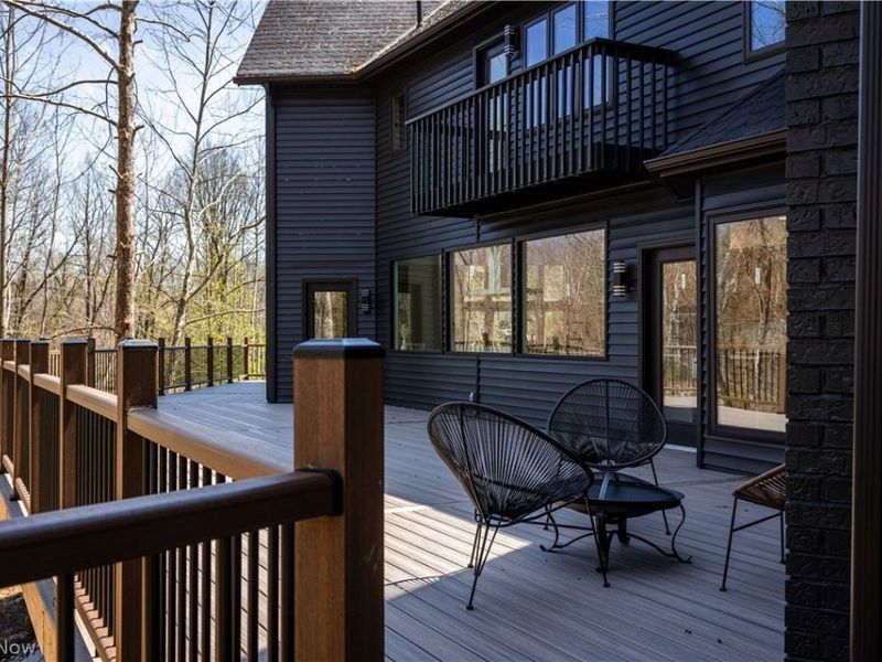 6100 Loch Lomond Court, Solon, OH 44139 Photo 5