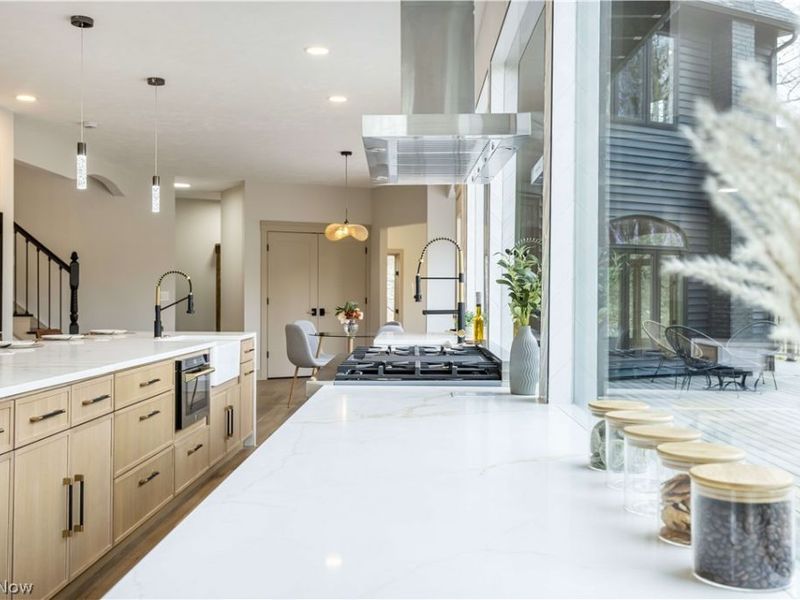 6100 Loch Lomond Court, Solon, OH 44139 Photo 9