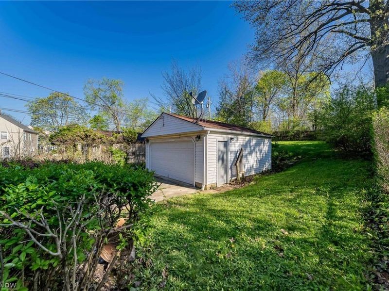 16717 Lomond Boulevard, Shaker Heights, OH 44120 Photo 45