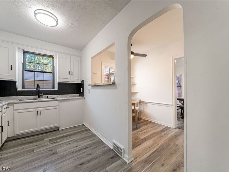 16717 Lomond Boulevard, Shaker Heights, OH 44120 Photo 6