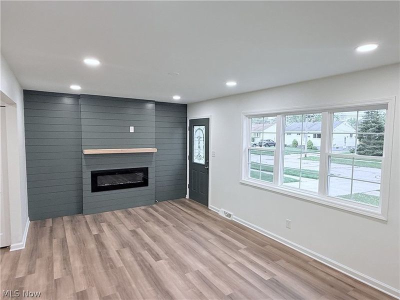 14306 Parkman Boulevard, Brook Park, OH 44142 Photo 12