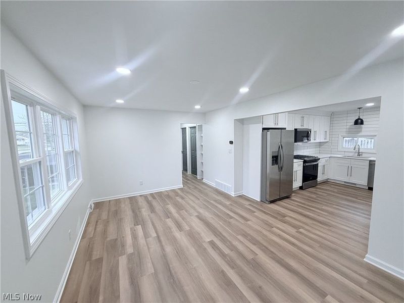 14306 Parkman Boulevard, Brook Park, OH 44142 Photo 13