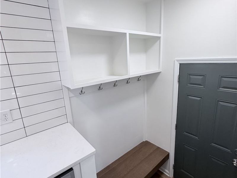 14306 Parkman Boulevard, Brook Park, OH 44142 Photo 17