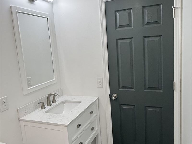 14306 Parkman Boulevard, Brook Park, OH 44142 Photo 19