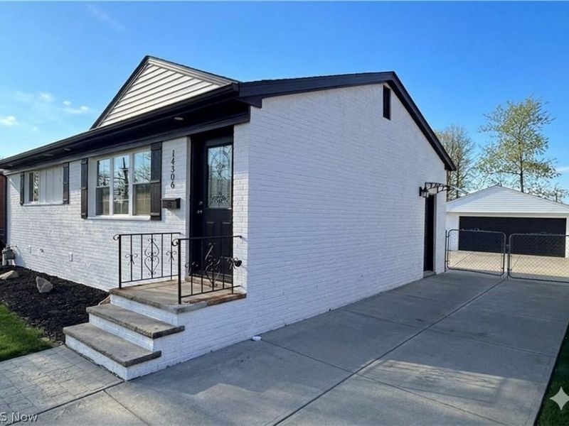 14306 Parkman Boulevard, Brook Park, OH 44142 Photo 4