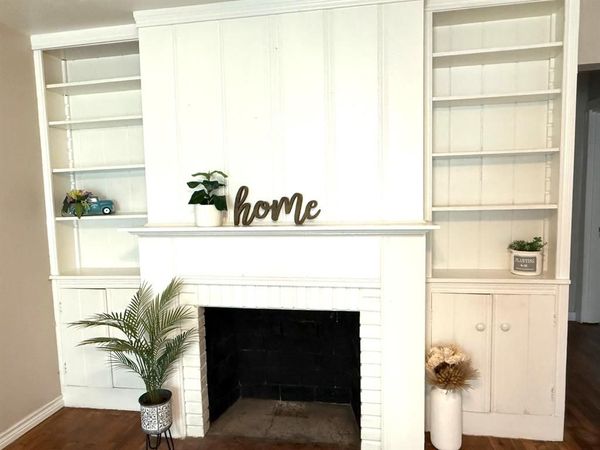 833 W Pecan Street , Sherman, TX 75092