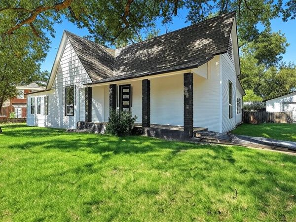 605 N Main Street, Winnsboro, TX 75494