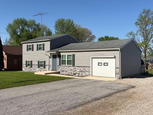 437 N Delaware Street , Mount Gilead, OH 43338