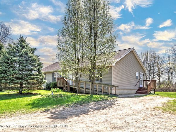 2709 W Miller Road, Morrice, MI 48857