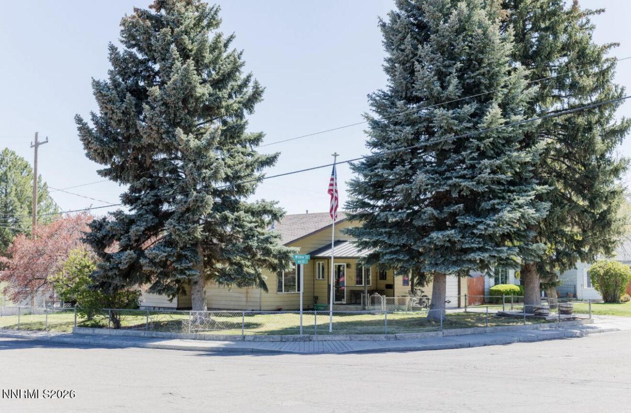 392 Willow Street, Elko, NV 89801 Main Photo