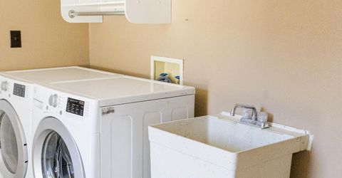 392 Willow Street, Elko, NV 89801 Photo