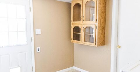 392 Willow Street, Elko, NV 89801 Photo