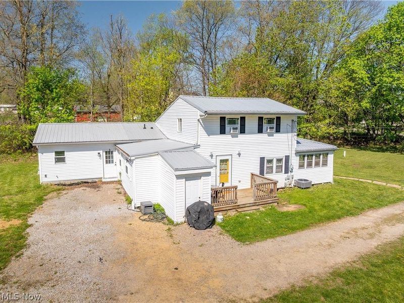 1548 Vanderhoof Road, Barberton, OH 44203 Photo 2