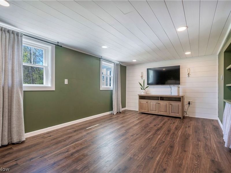 1548 Vanderhoof Road, Barberton, OH 44203 Photo 6