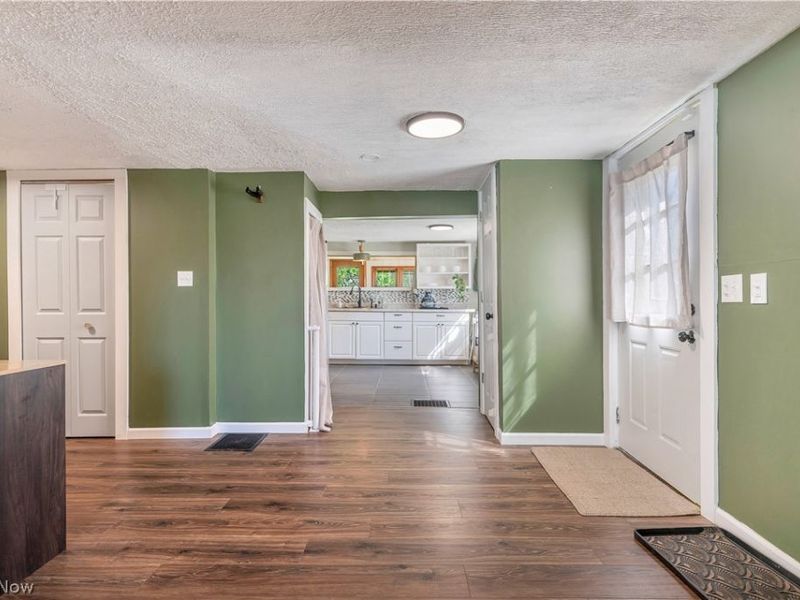 1548 Vanderhoof Road, Barberton, OH 44203 Photo 8