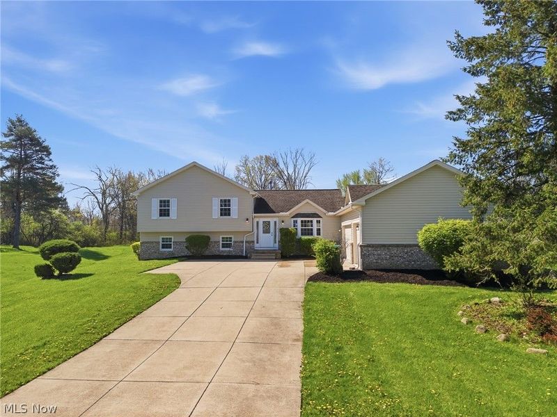 25021 Forbes Road, Oakwood Village, OH 44146 Photo 2