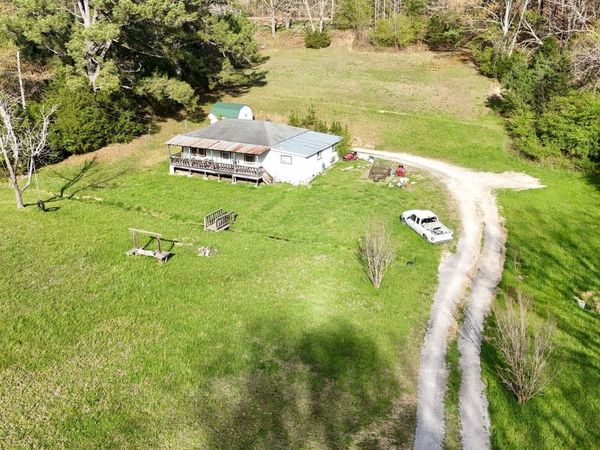 814 Emery Road, Soddy Daisy, TN 37379