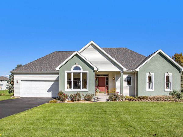 18 W Suttons Ridge, Battle Creek, MI 49014